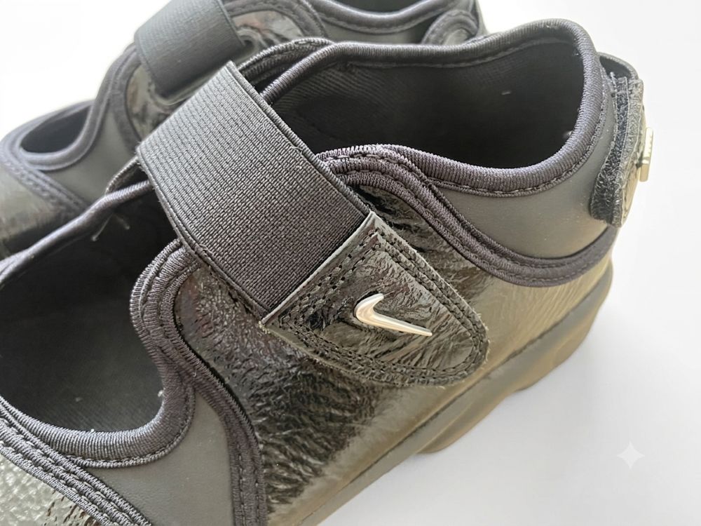 NIKEエアリフトは痛い？サイズ感や1万歩歩いた感想をレビュー｜カジュアル苦手ミニマリスト